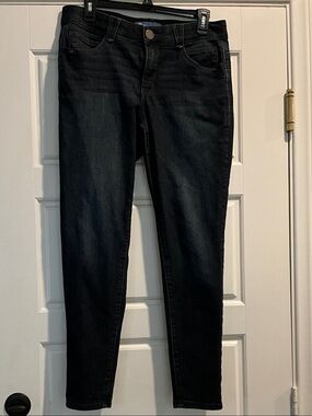 Democracy Black “Ab”solution Jeans - Women's Stretch Fit